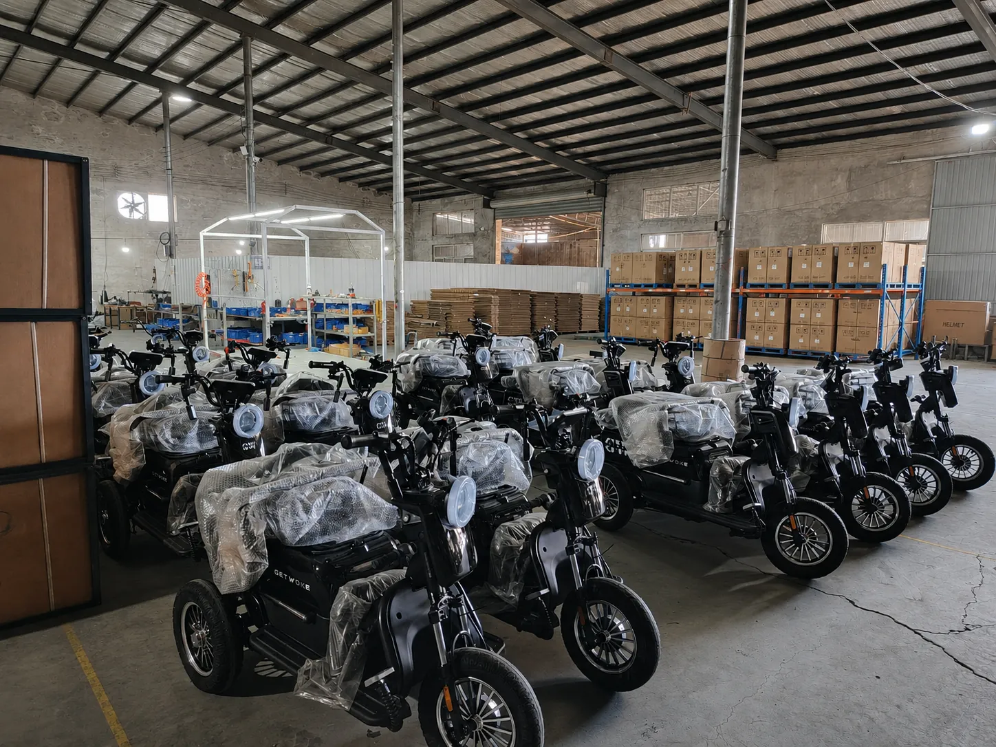 NAVERO electric tricycles prepared for export